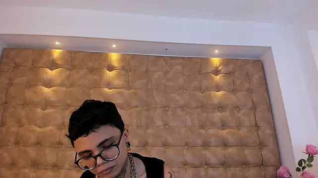 Antony_D_ossa live cam on StripChat