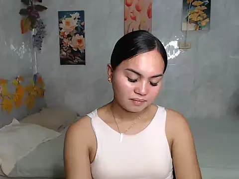 ur_asiankat webcam
