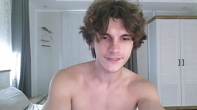 Eric_Crush live cam on StripChat
