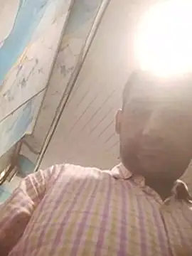 chuby38male live cam on StripChat