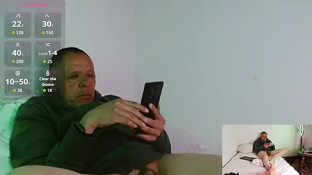 AlekNoir live cam on StripChat