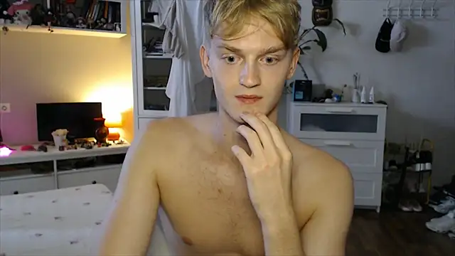 Daniel_yamm live cam on StripChat