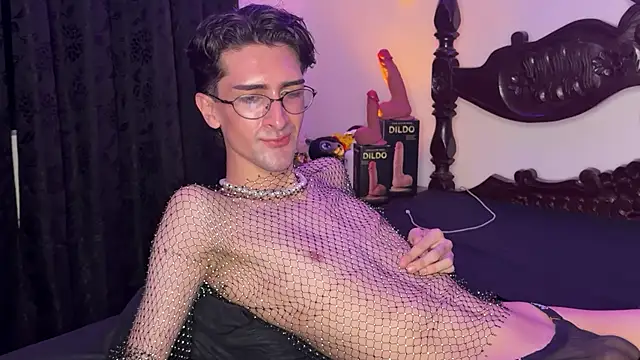 SAINT_GALADRIEL live cam on StripChat