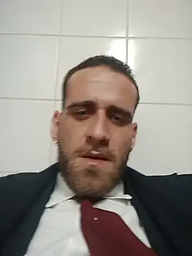 Loirincavalo live cam on StripChat