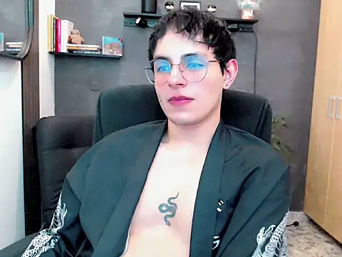 Little_Shotta live cam on StripChat