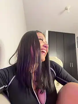Lulu_Sakura_ live cam on StripChat