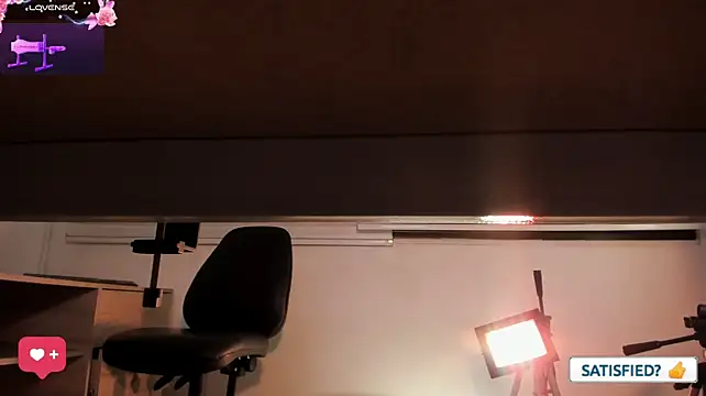 JESSI_NAOMI webcam