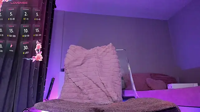 kyliejo18 live cam on StripChat
