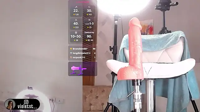 VioletWinters webcam