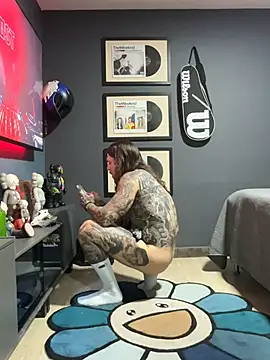 ThomasHells live cam on StripChat