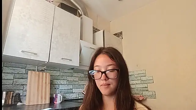TranquilityPleasure live cam on StripChat
