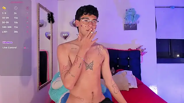 Alexx_tc live cam on StripChat