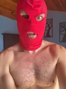 PlayfulThomas live cam on StripChat