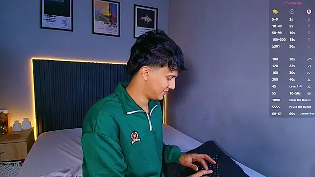 Leo_Savage_ live cam on StripChat