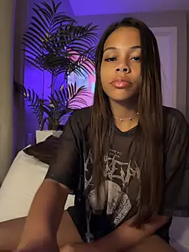 Petite_Baddie