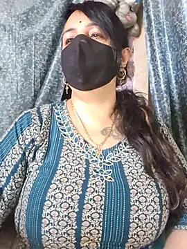 cute-tanvi live cam on StripChat