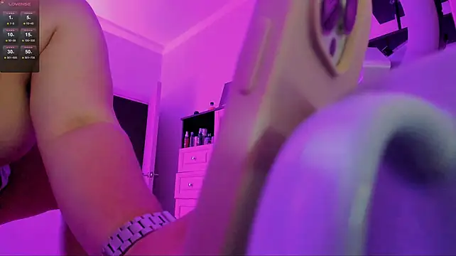 Pregnantariana live cam on StripChat