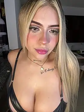 MiaWhitePink_
