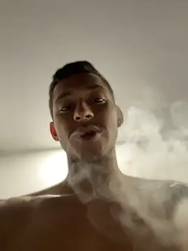 Boy_hot- live cam on StripChat