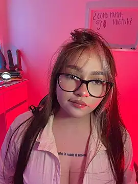 Daniela_ruizz live cam on StripChat