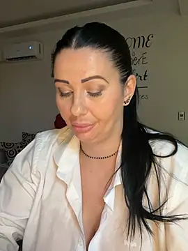 IRISWHITE17