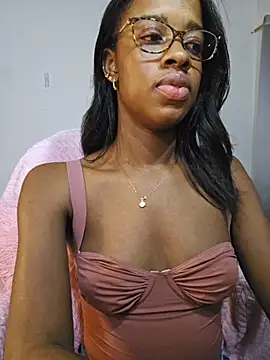 Im_Camila__ live cam on StripChat