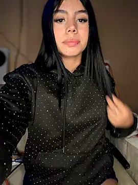 Laura-Khalifa webcam