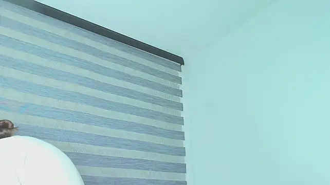 EmiliMontero live cam on StripChat