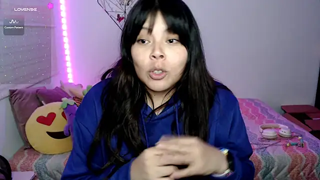 EllieMoonX live cam on StripChat