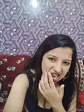 Queen_Rosyy live cam on StripChat