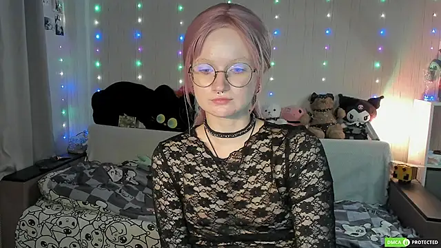 JulietFowler live cam on StripChat