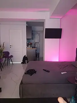 Busty_Mira live cam on StripChat