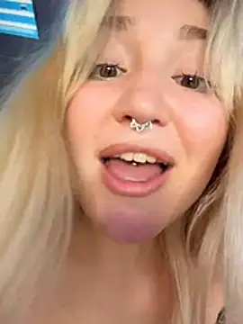 Rimmahottes live cam on StripChat