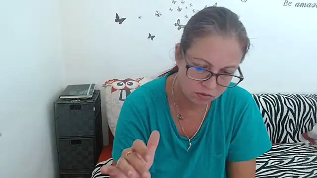 LadyHellene live cam on StripChat