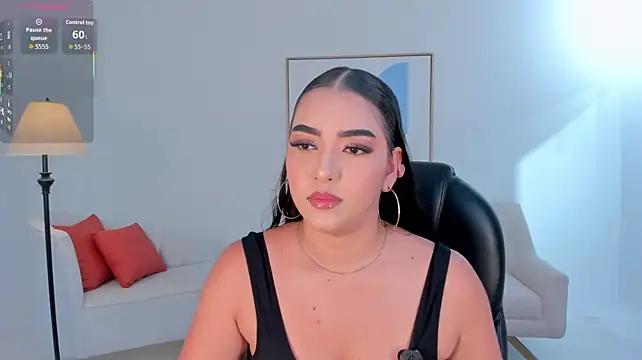 SophieLanne live cam on StripChat