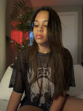 Petite_Baddie