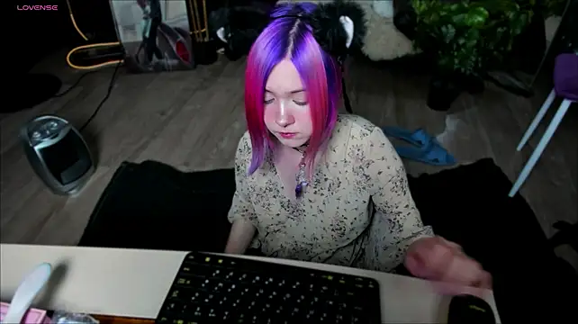 Miiu_miiu live cam on StripChat