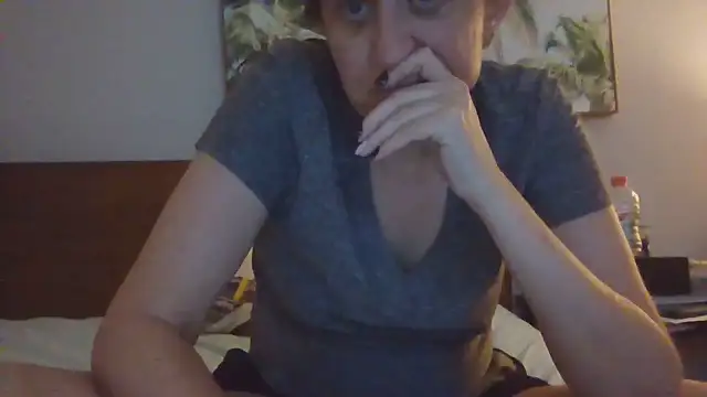 Jenonthecock live cam on StripChat