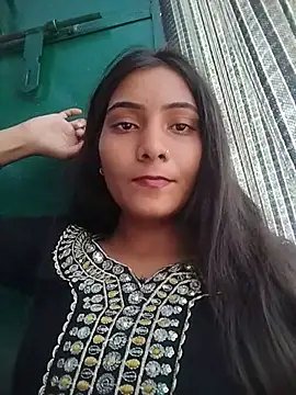Pavitrahote live cam on StripChat