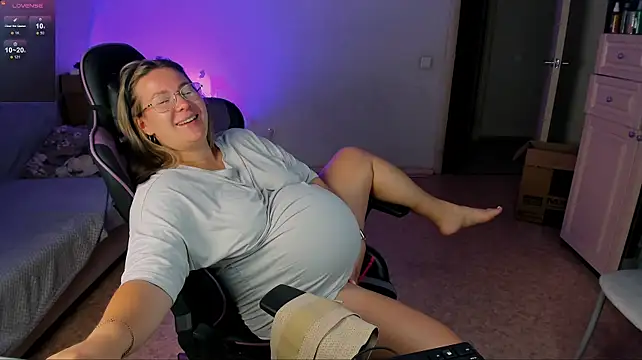 Pregnantariana live cam on StripChat