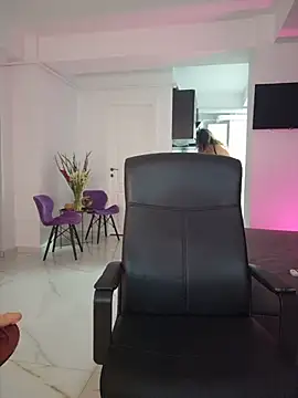Busty_Mira