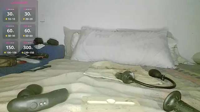 canarito18 live cam on StripChat