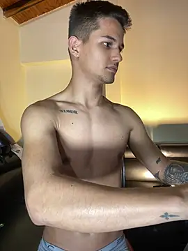Aaronsexroom live cam on StripChat
