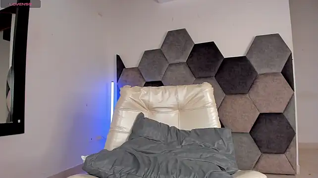 Latrellx7 webcam