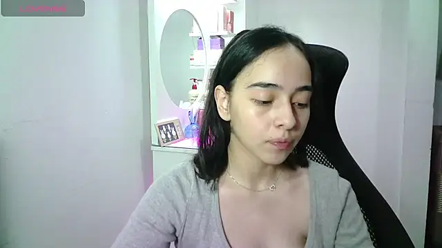 aineangeel live cam on StripChat