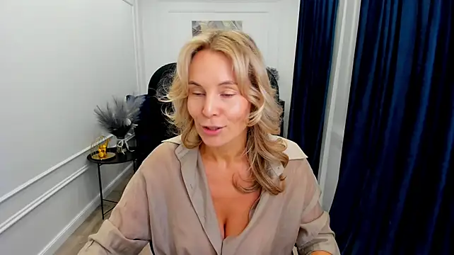 Sinty_Devis live cam on StripChat