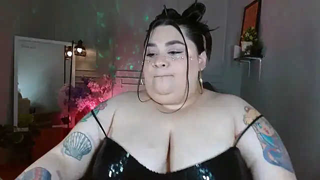 tiffany_laurens live cam on StripChat