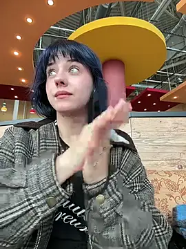 Only_April webcam