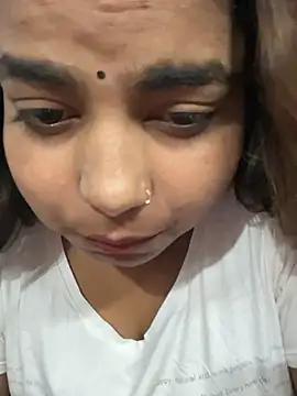 Aayra_Joshi live cam on StripChat