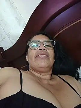Emilif_ live cam on StripChat